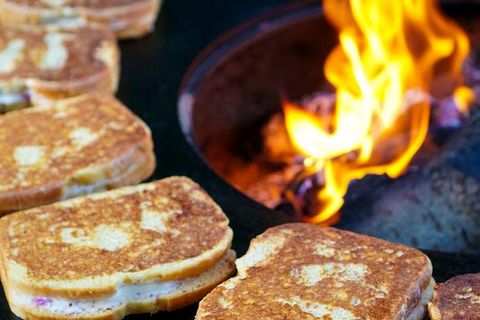 мангал з круглим диском для жарки, гртль вогнище