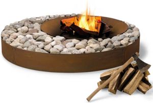  Кострище з дизайном із кругляку