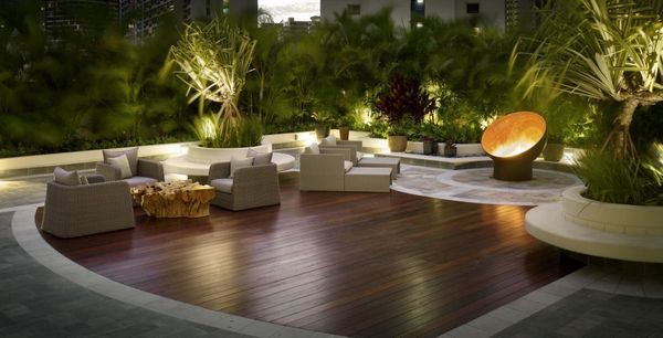 Кругла півкуля на круглій підставці